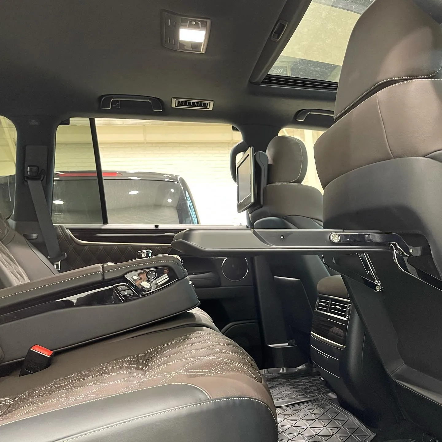 Check price and buy Carat seats set for Toyota Land Cruiser 200 Restyling 2