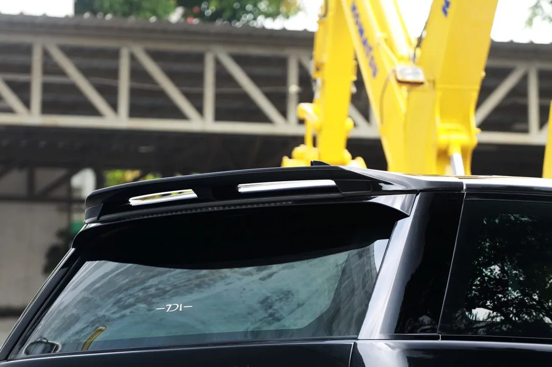 Check our price and buy Startech body kit for Land Rover Range Rover 4