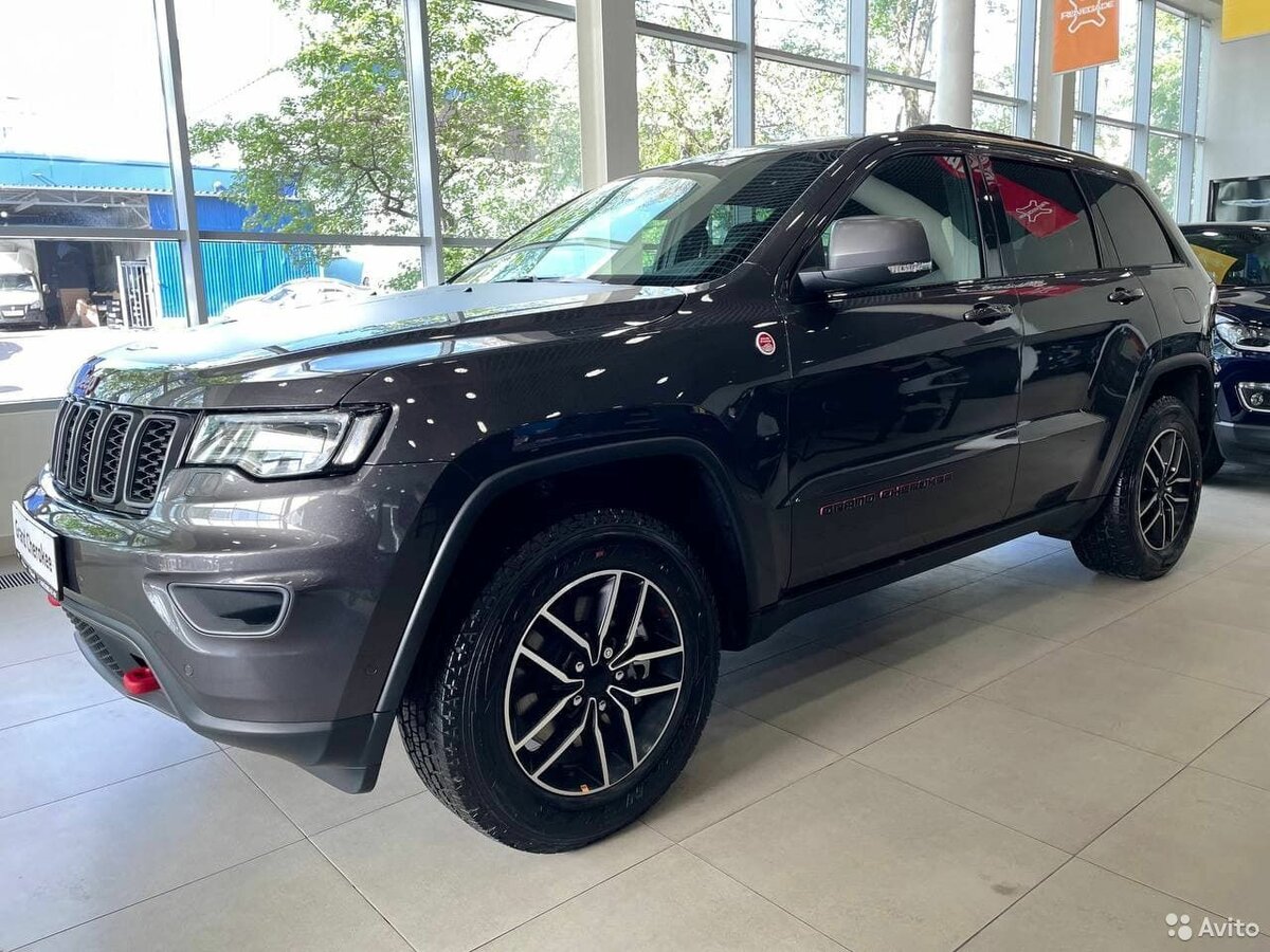 Check price and buy New Jeep Grand Cherokee (WK2) Restyling For Sale