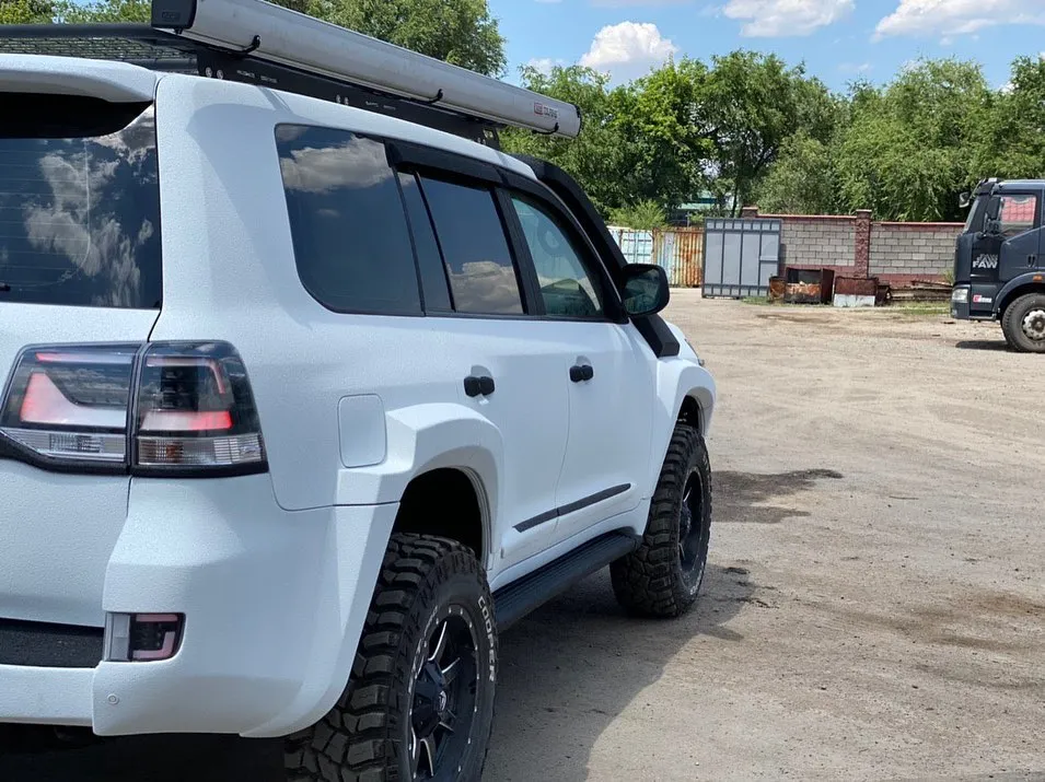 Check our price and buy Shikari body kit for Toyota Land Cruiser 200
