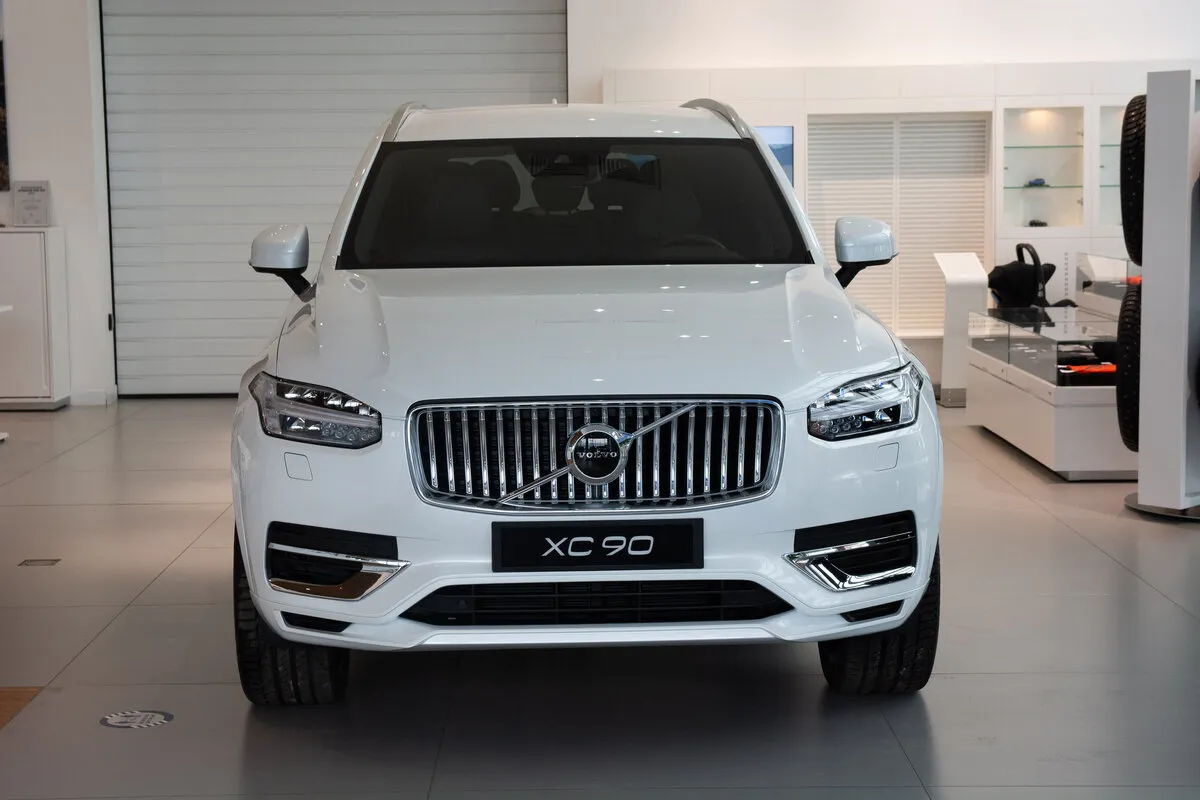 Check price and buy New Volvo XC90 Restyling For Sale