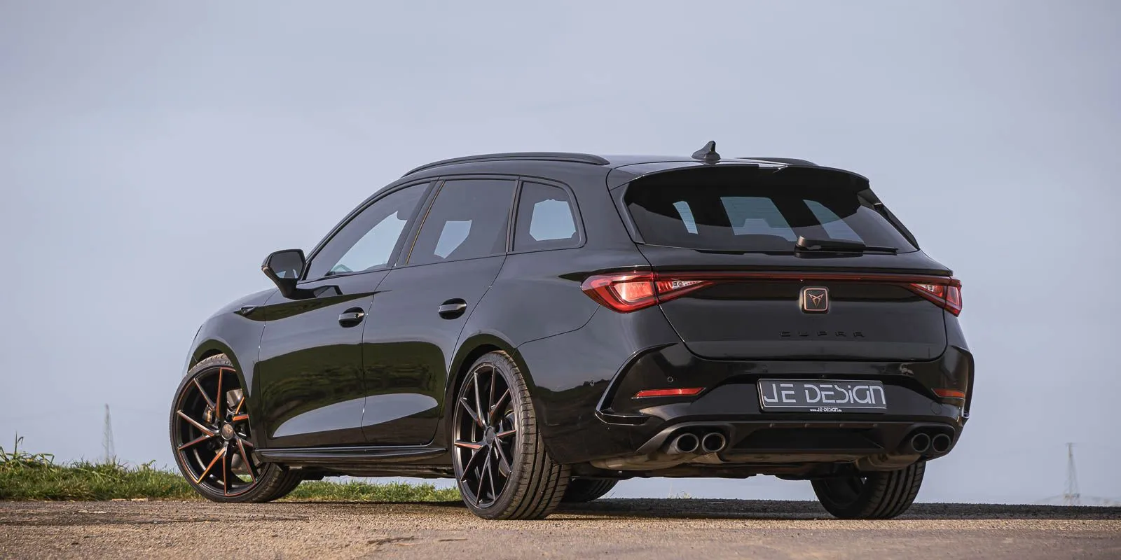 Check our price and buy JE Design body kit for Cupra Leon ST!