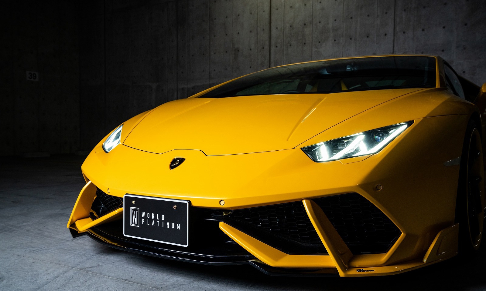 Check our price and buy Rowen body kit for Lamborghini Huracan