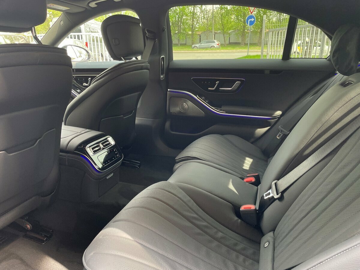 Check price and buy New Mercedes-Benz S-Class 350 d Long 4MATIC (W223) For Sale