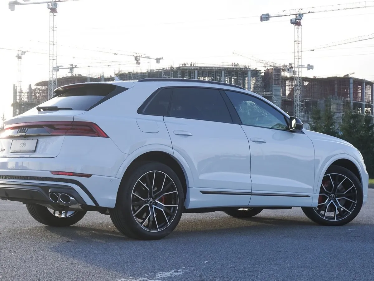 Buy New Audi SQ8 (4M)