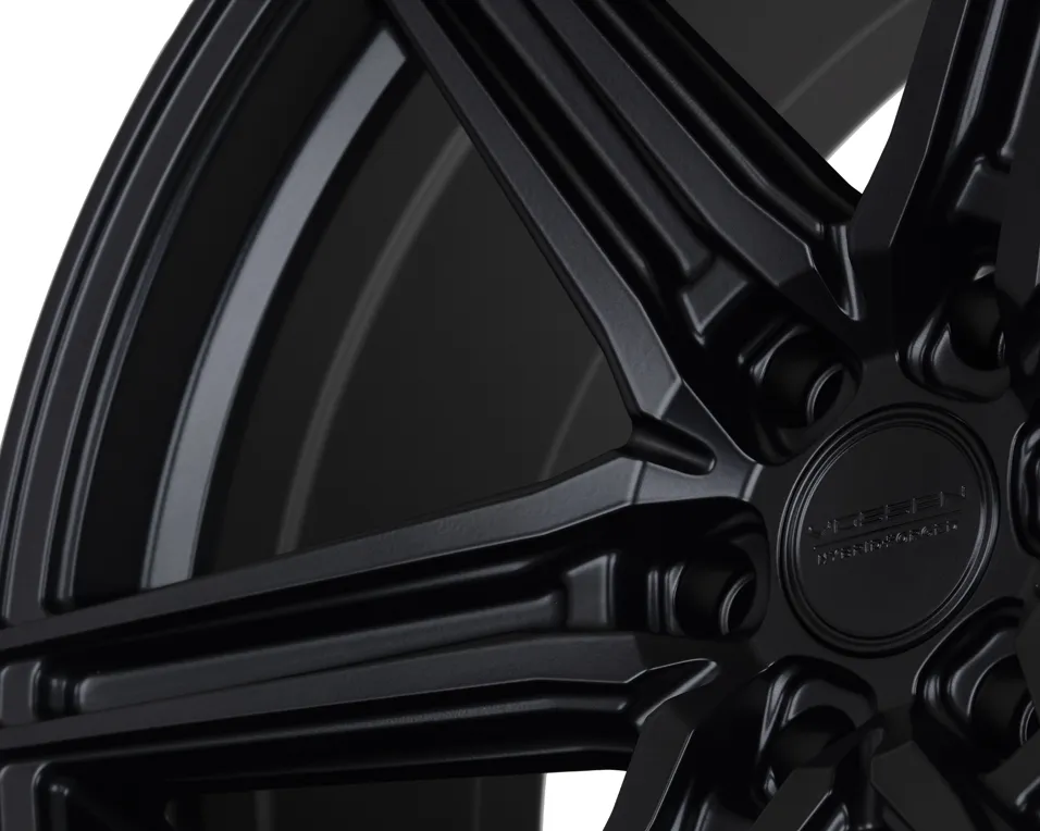 Vossen HF6 2 hybrid forged wheel — close-up spoke detail