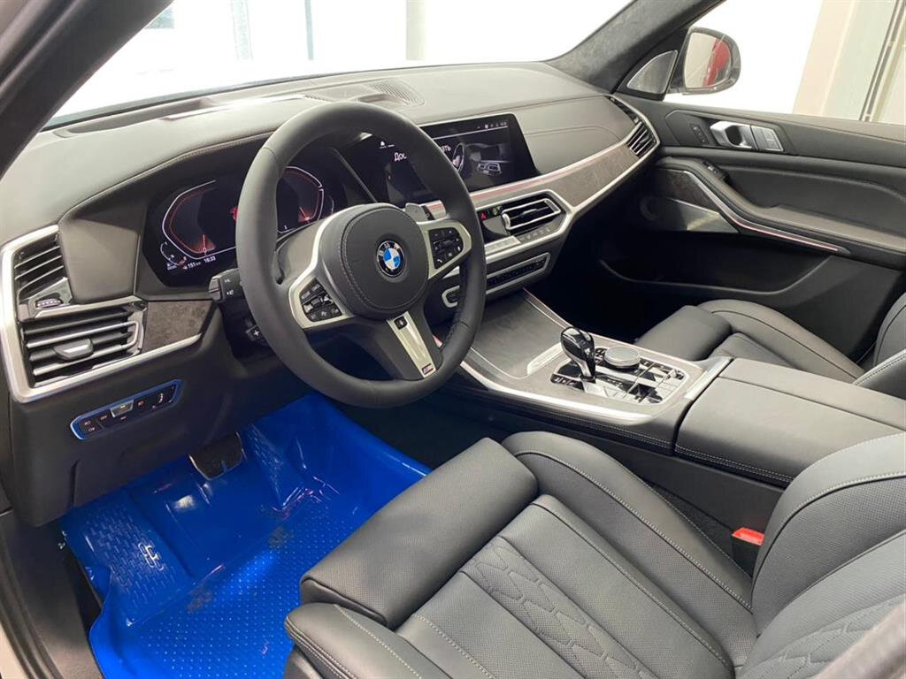 Buy New BMW X7 40d (G07)