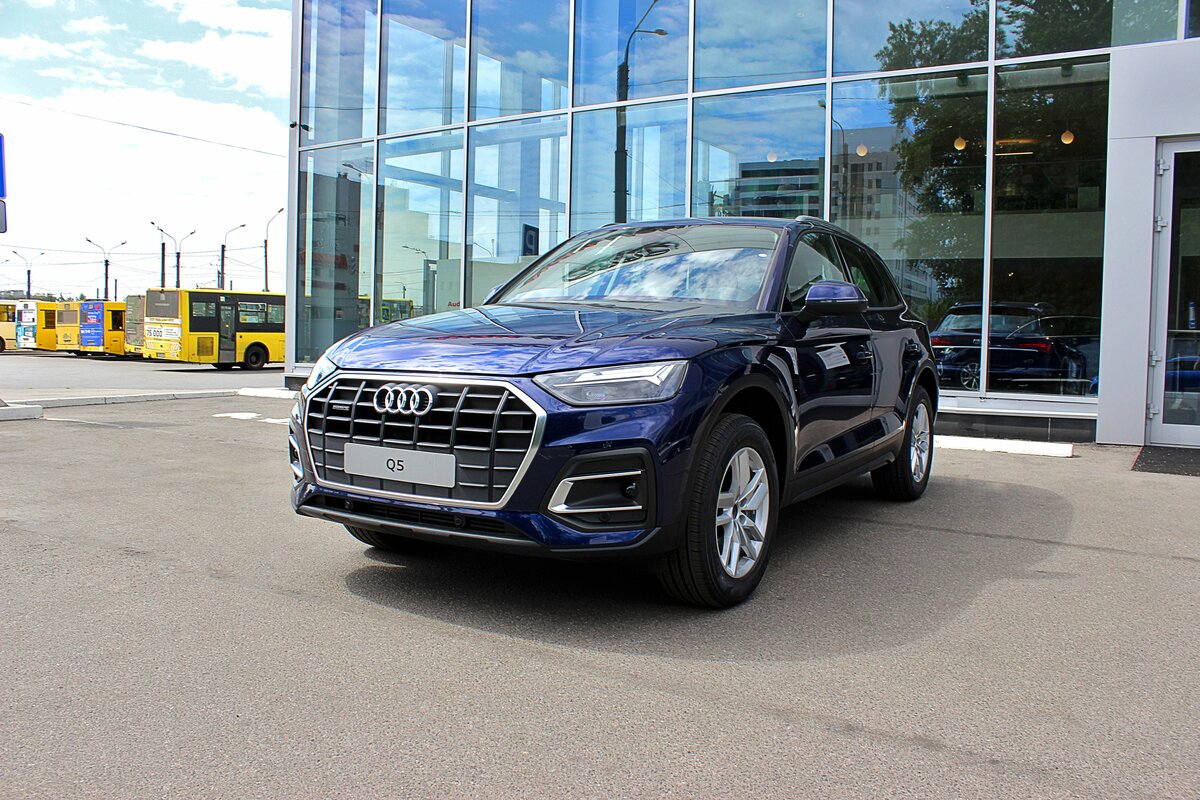 Check price and buy New Audi Q5 45 TFSI (FY) Restyling For Sale