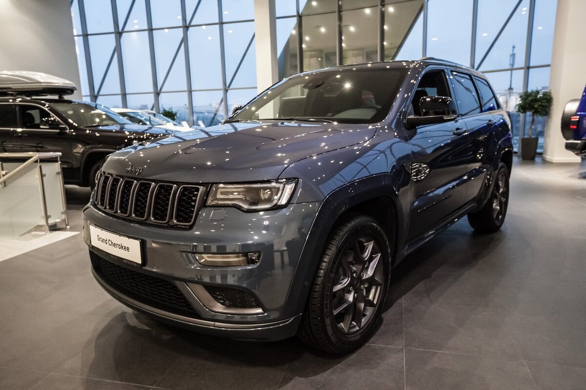 Check price and buy New Jeep Grand Cherokee (WK2) Restyling For Sale