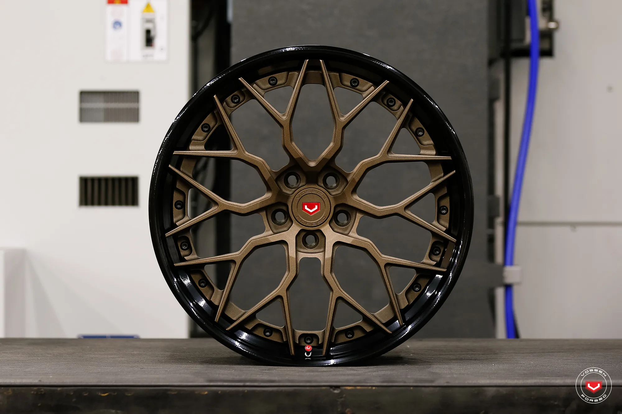 Vossen S17 01 3 PIECE 3-piece forged wheel — concave face detail