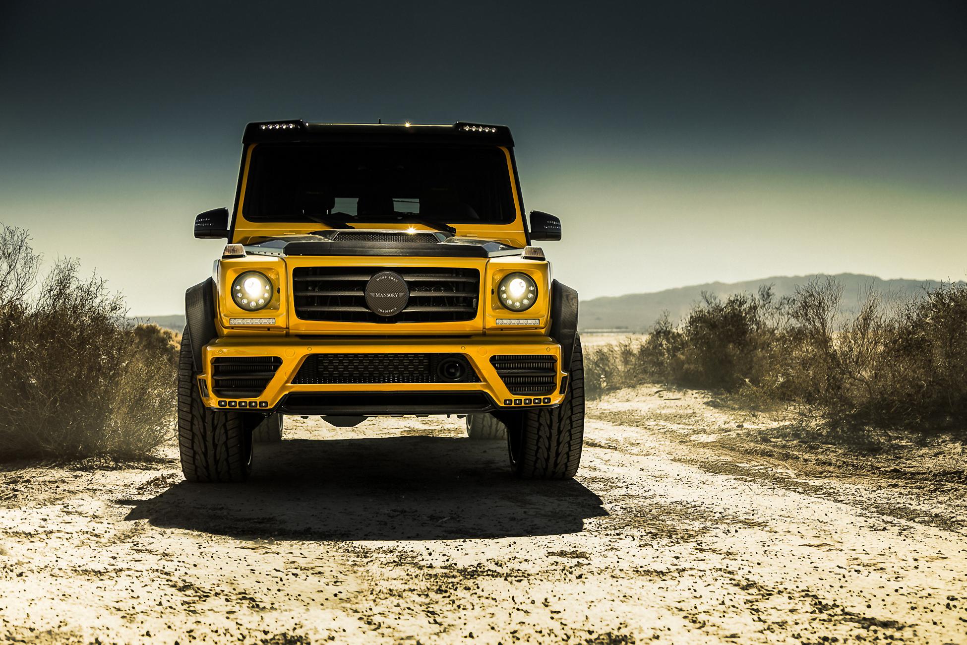 Mercedes Benz g55 AMG Gold