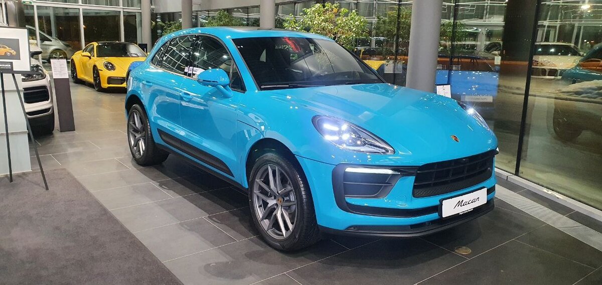 Check price and buy New Porsche Macan Restyling 2 For Sale