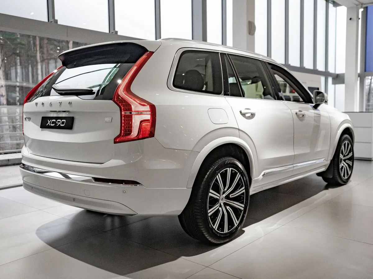 Check price and buy New Volvo XC90 Restyling For Sale