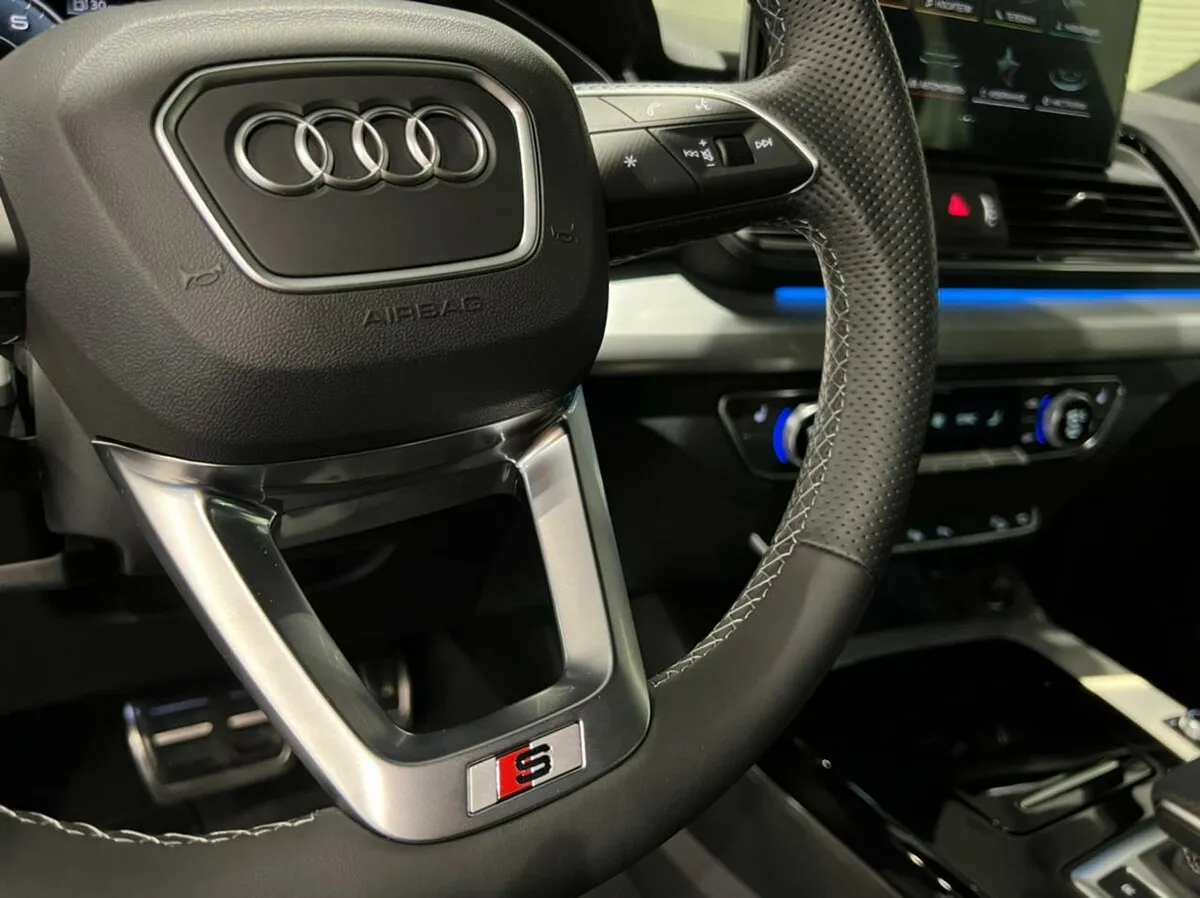 Check price and buy New Audi Q5 45 TFSI (FY) Restyling For Sale