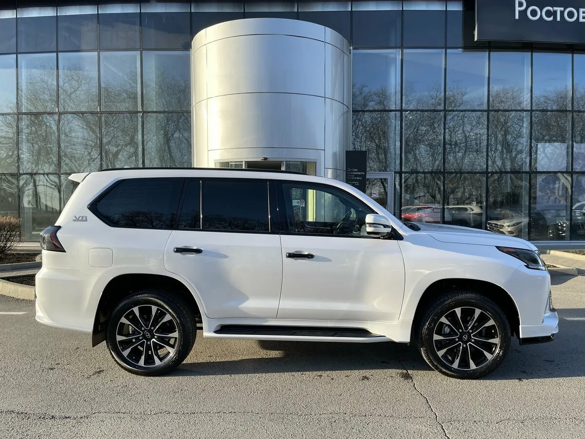 Check price and buy New Lexus LX 570 Restyling 2 For Sale