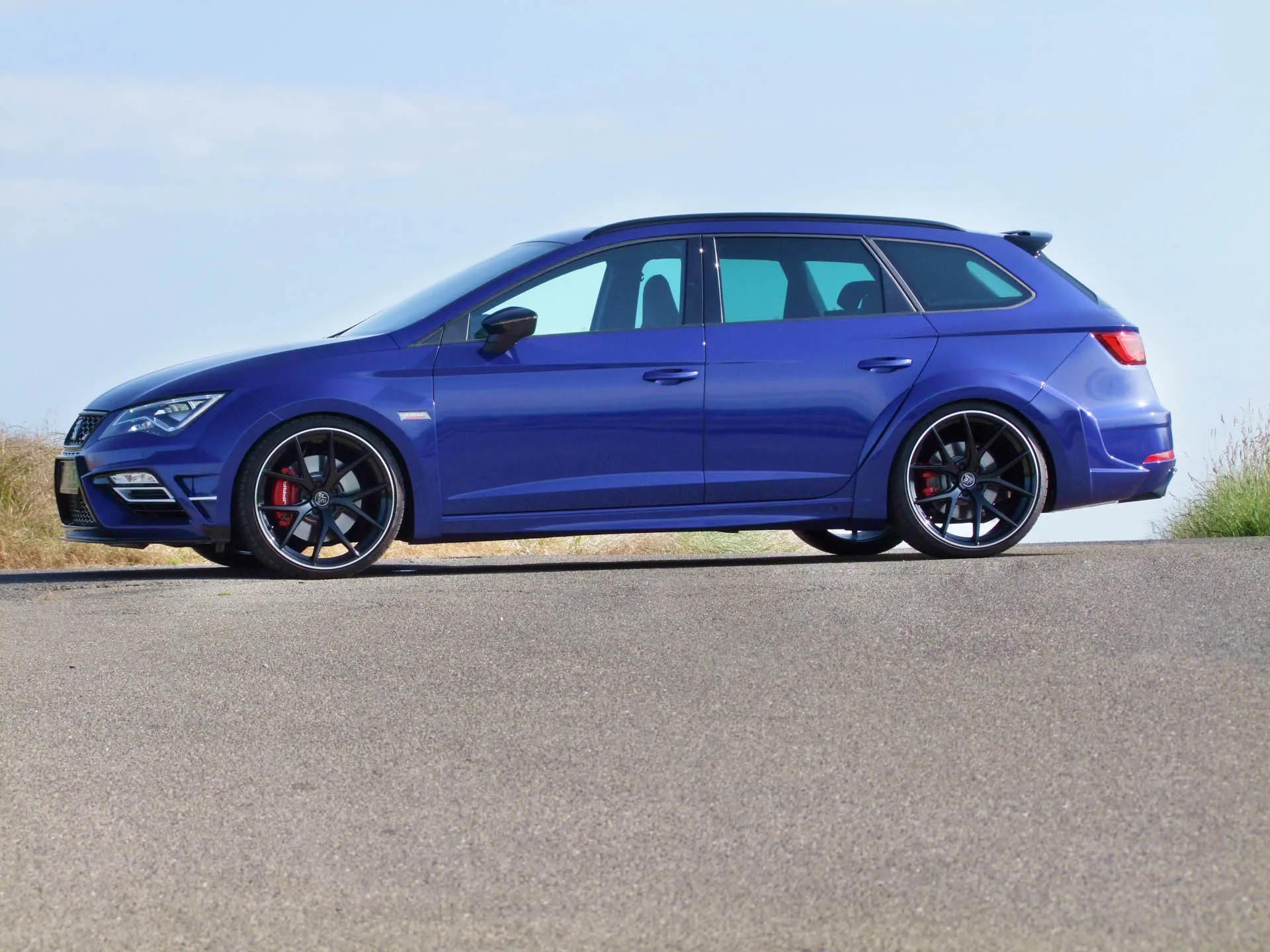 Check our price and buy JE Design body kit for Seat Leon ST FR + Cupra!