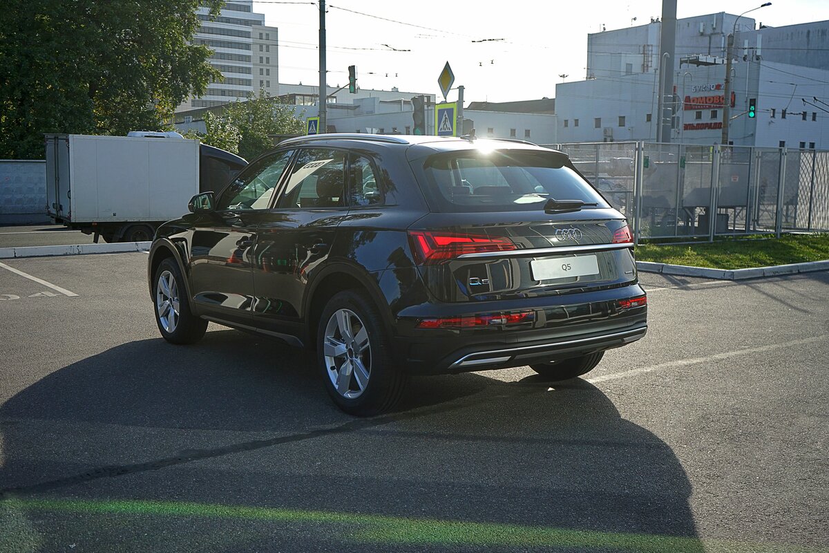 Check price and buy New Audi Q5 45 TFSI (FY) Restyling For Sale