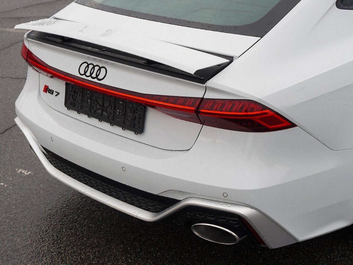 Buy New Audi RS 7 (4K)