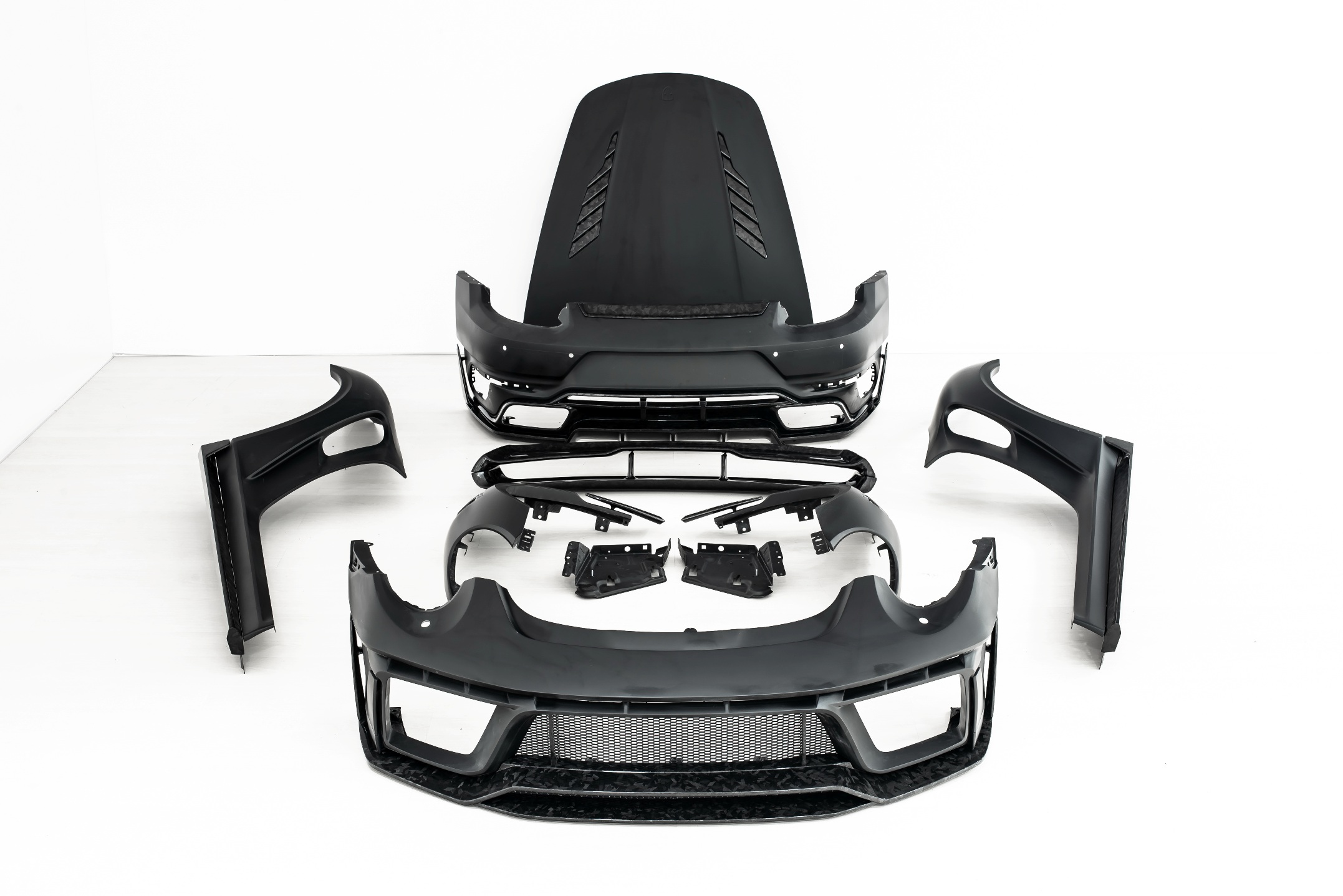 Check our price and buy a SCL Performance body kit for Porsche 911 Carrera Cabrio!