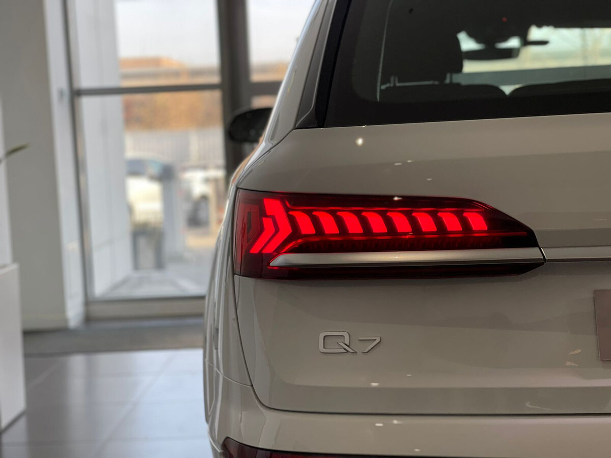 Check price and buy New Audi Q7 45 TDI (4M) Restyling For Sale