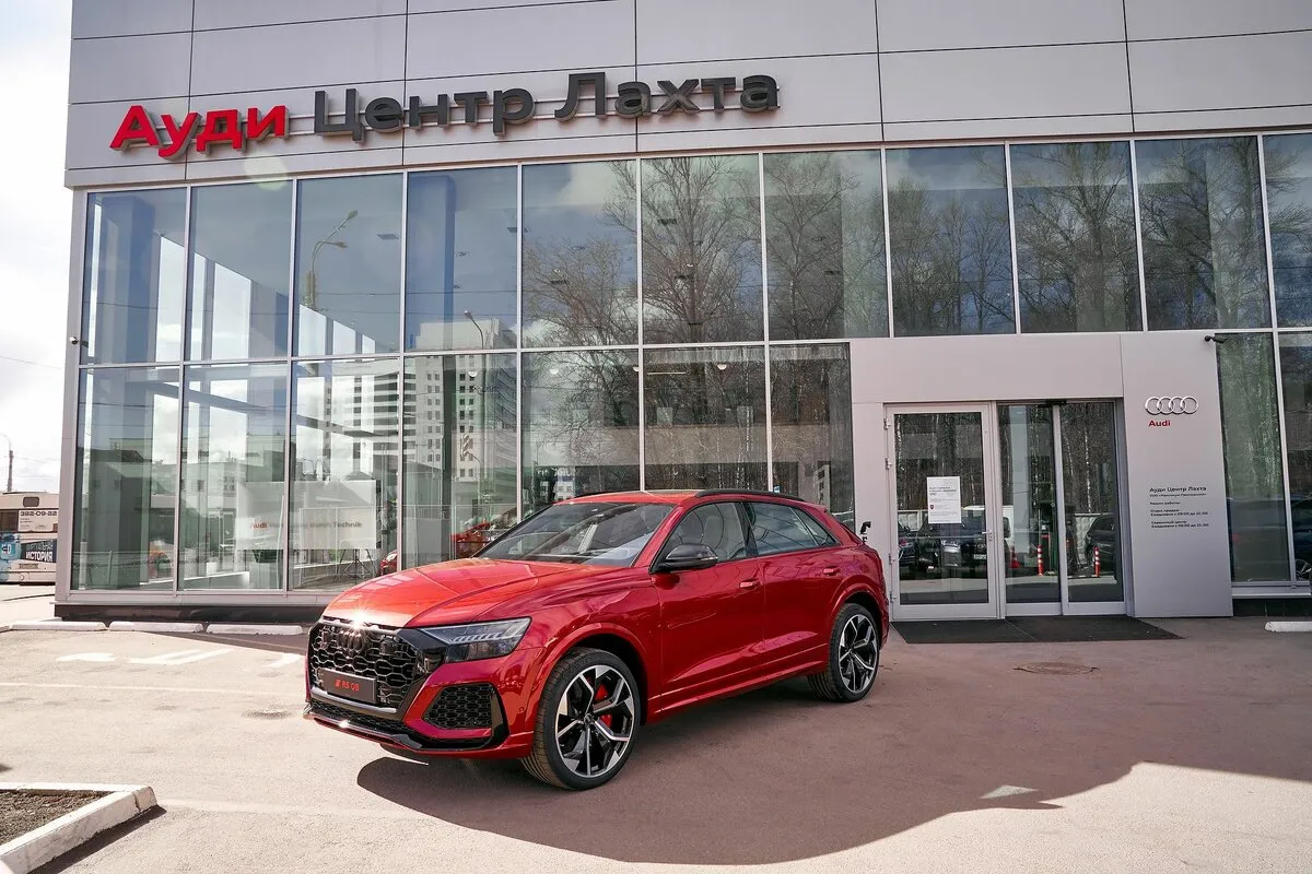 Buy New Audi RS Q8