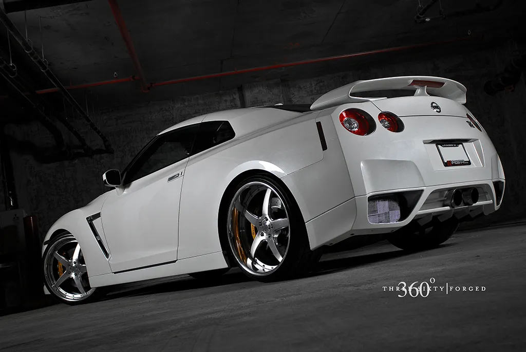 360 Forged Straight 5 Competition Series on Nissan GT-R R35 SEMA