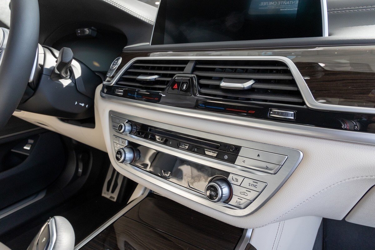 Check price and buy New BMW 7 series Long 740Ld xDrive (G11/G12) Restyling For Sale