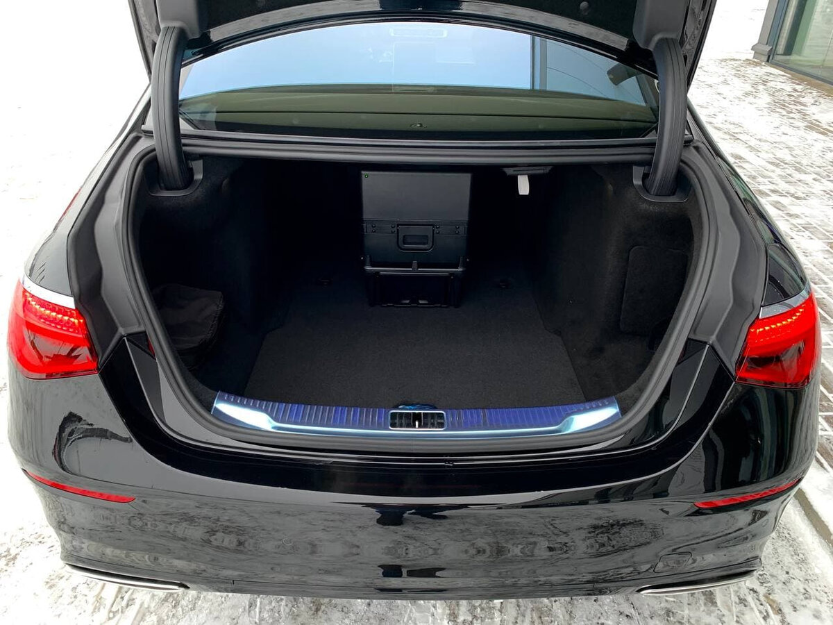 Check price and buy New Mercedes-Benz S-Class 580 Long 4MATIC (W223) For Sale