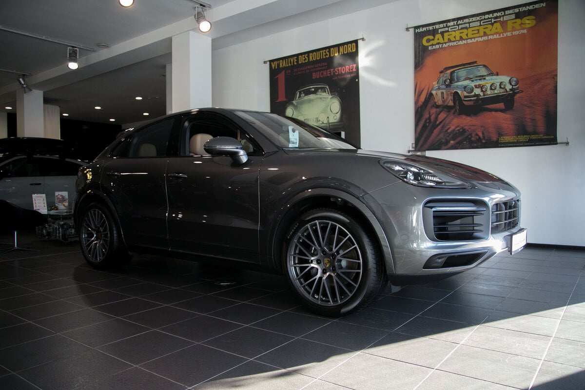 Check price and buy New Porsche Cayenne Coupé For Sale