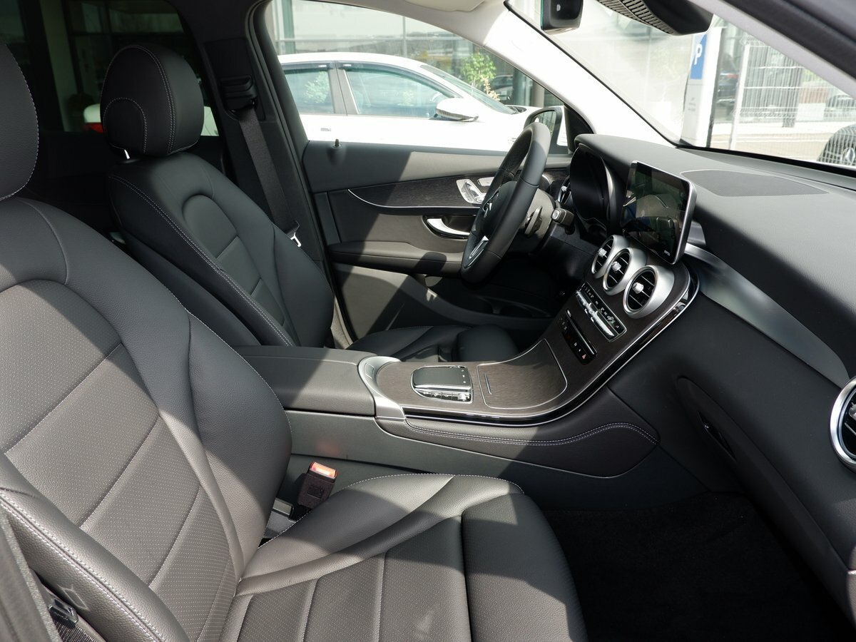 Check price and buy New Mercedes-Benz GLC 300 d (X253) Restyling For Sale