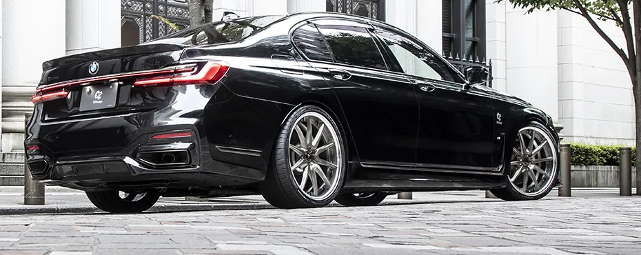 3D Design T521 banner — BMW G11 7 Series with 21 inch forged wheels