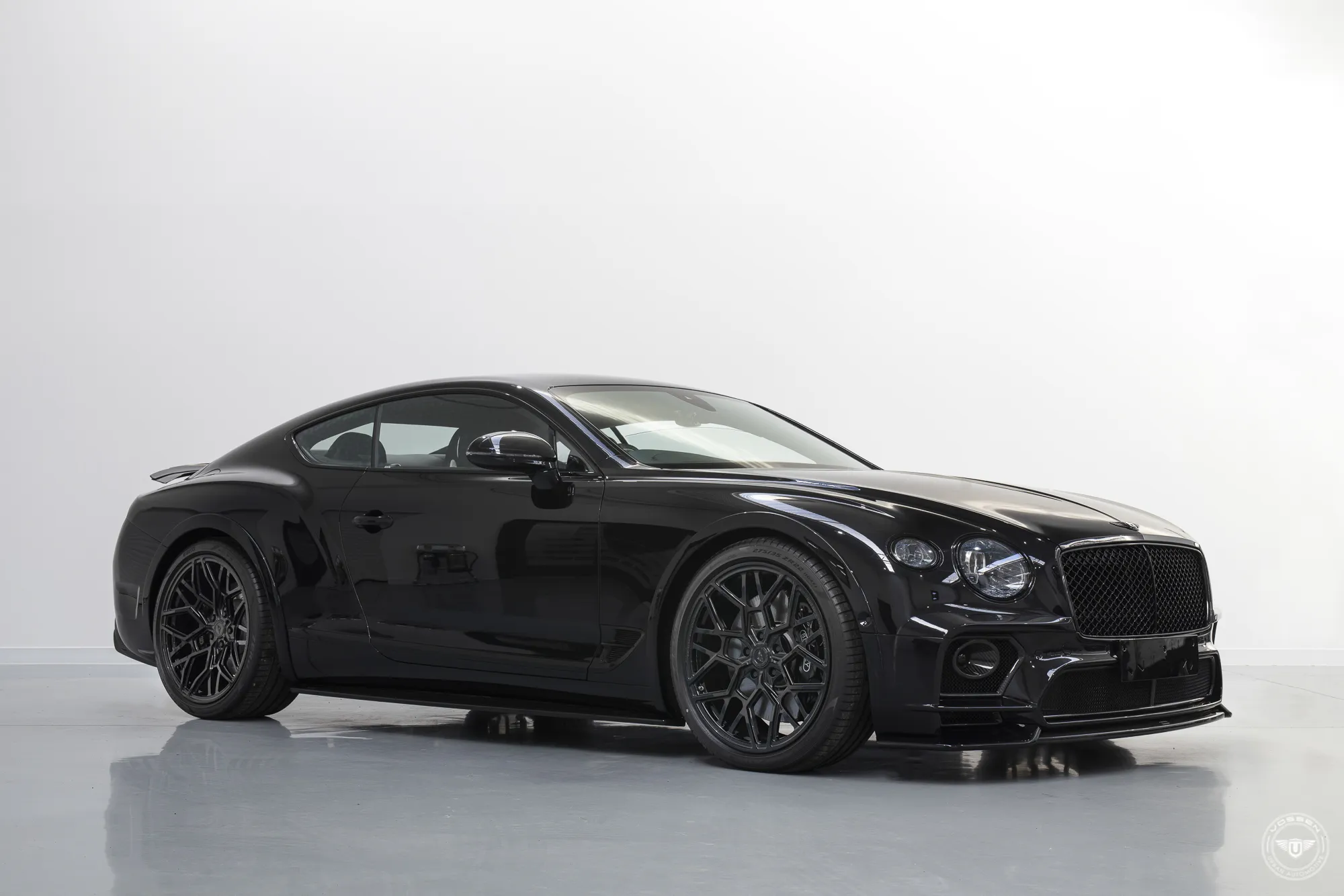 Vossen UV 1 forged wheel — concave face detail