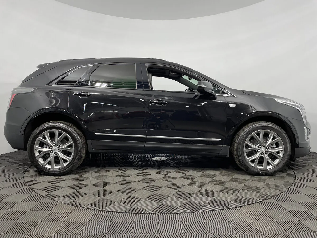 Check price and buy New Cadillac XT5 Restyling For Sale