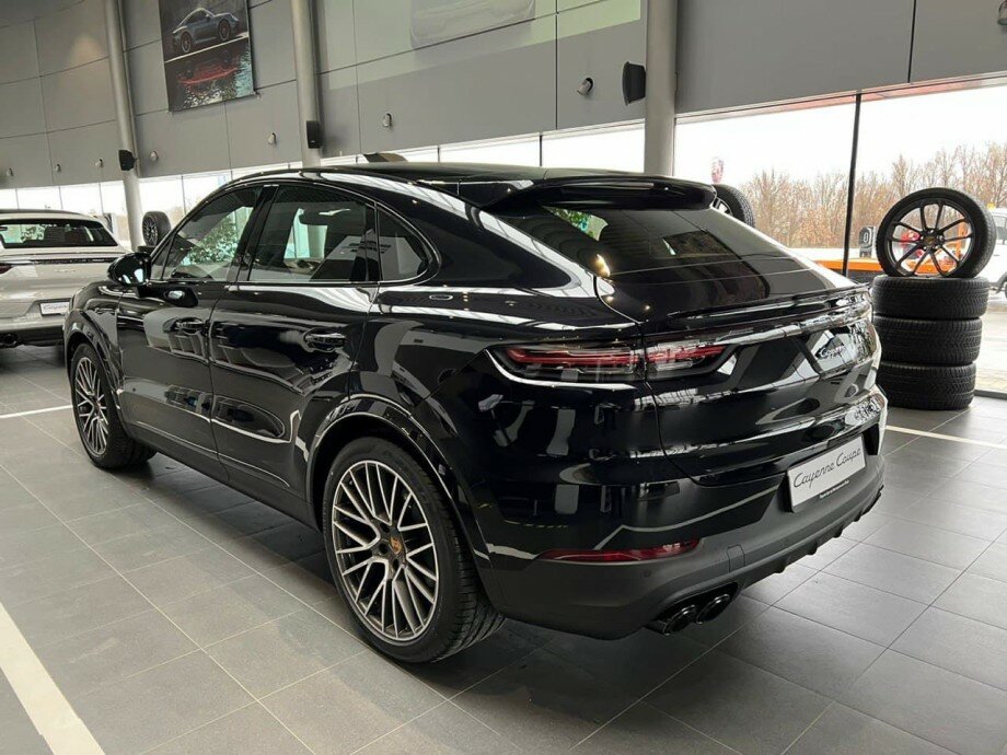 Check price and buy New Porsche Cayenne Coupé For Sale