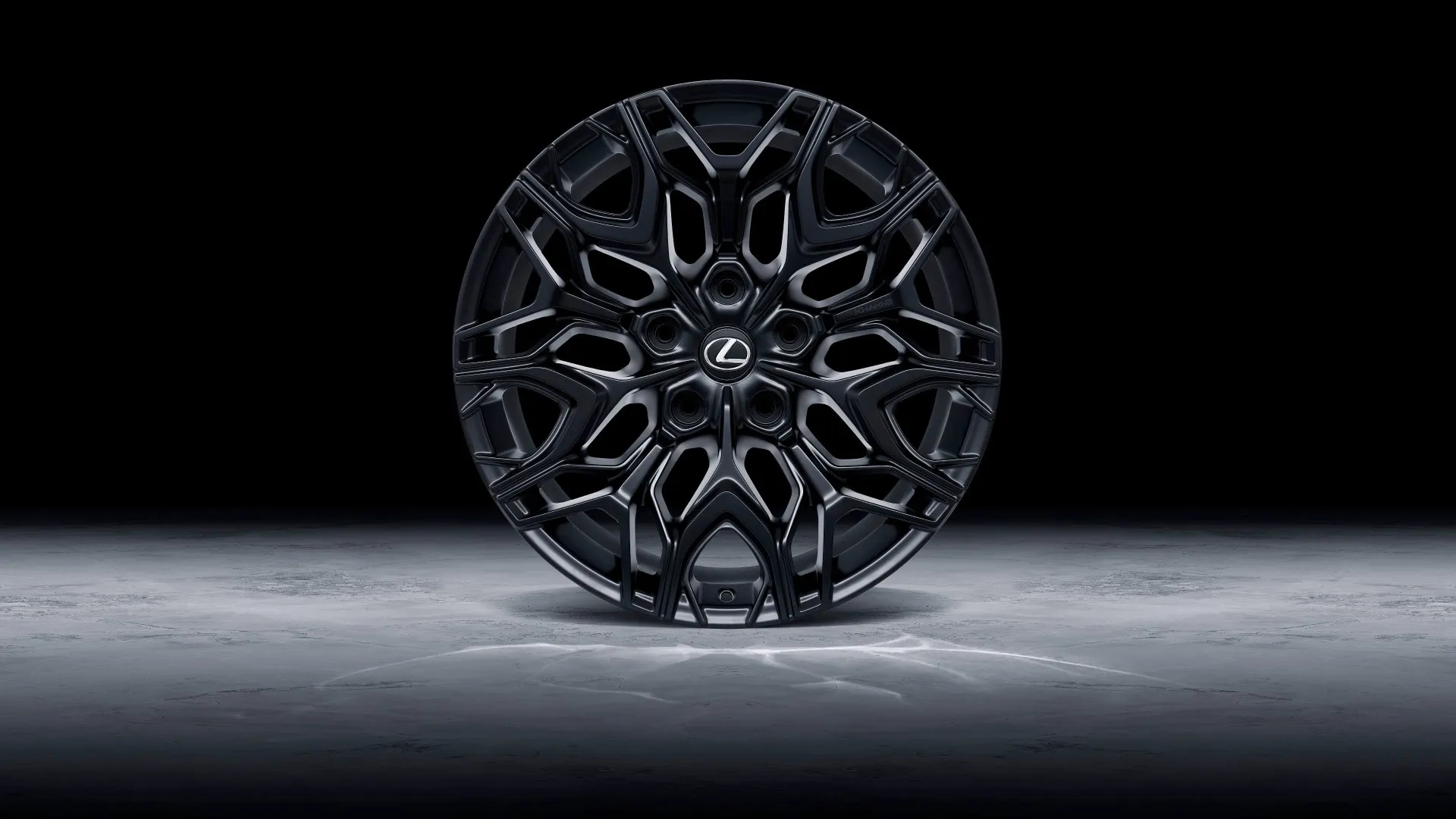 Khann KW LT1 Black — front view