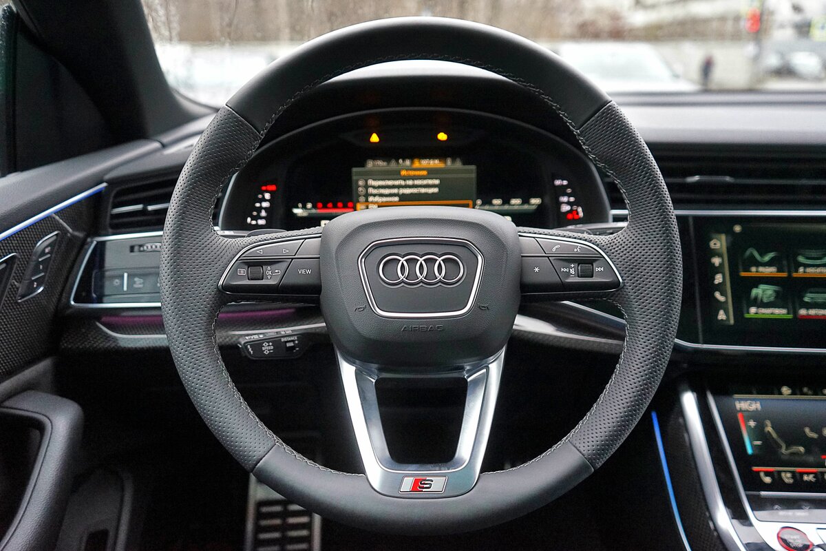 Buy New Audi SQ8 (4M)