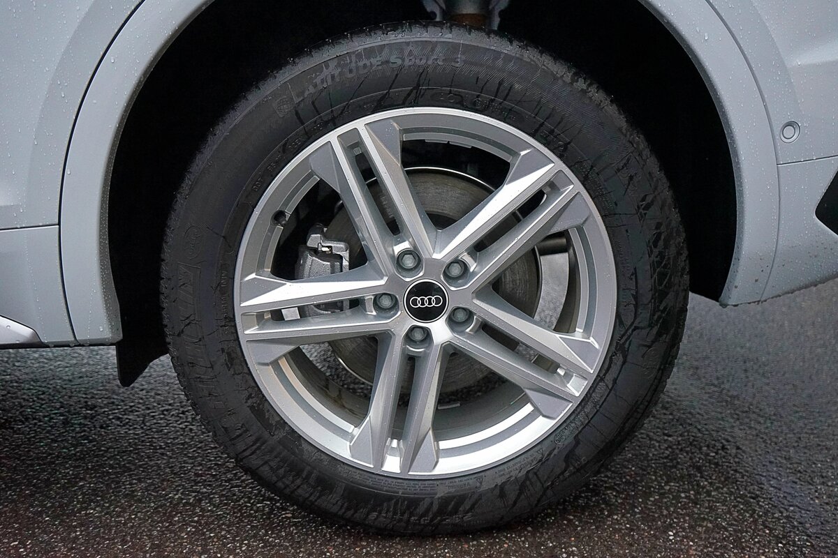 Check price and buy New Audi Q5 Sportback 45 TFSI (FY) For Sale