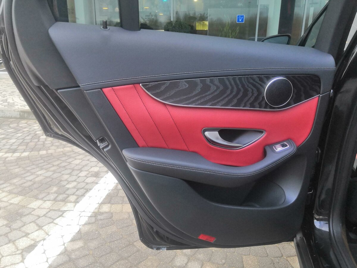 Check price and buy New Mercedes-Benz GLC Coupe 300 (C253) Restyling For Sale