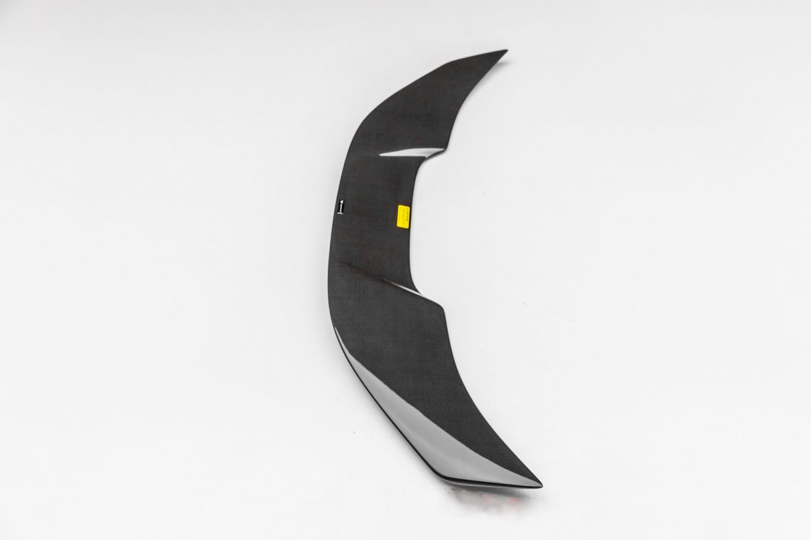 Decklid Spoiler Vorsteiner style Carbon for Ferrari 488