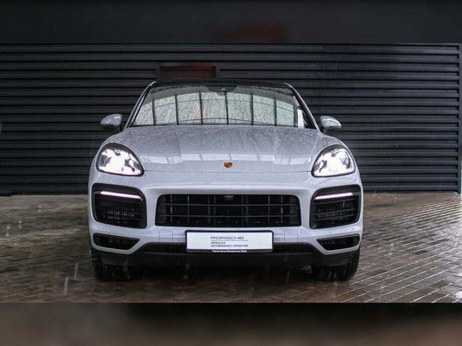 Check price and buy New Porsche Cayenne Coupé For Sale