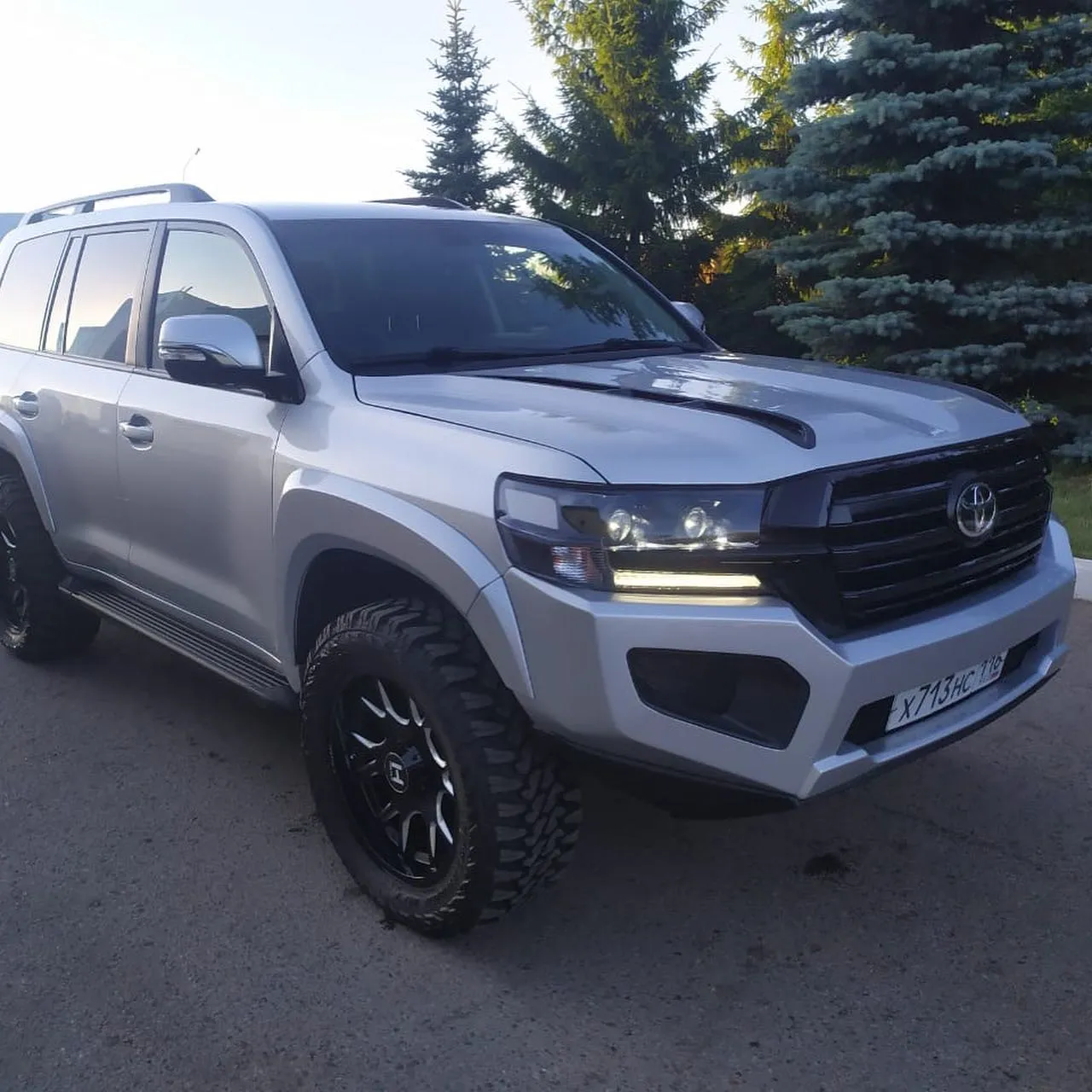 Check our price and buy Shikari body kit for Toyota Land Cruiser 200