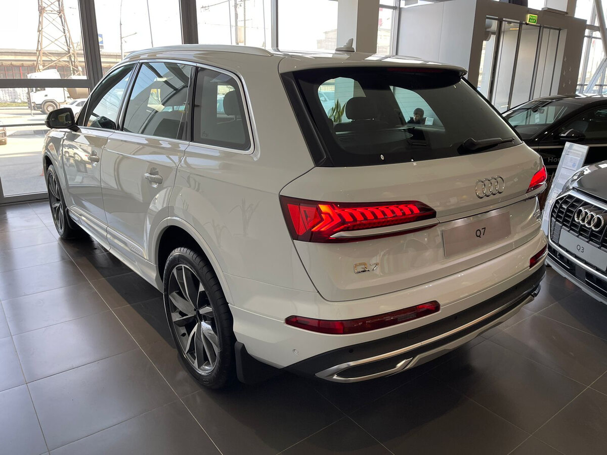Check price and buy New Audi Q7 45 TDI (4M) Restyling For Sale