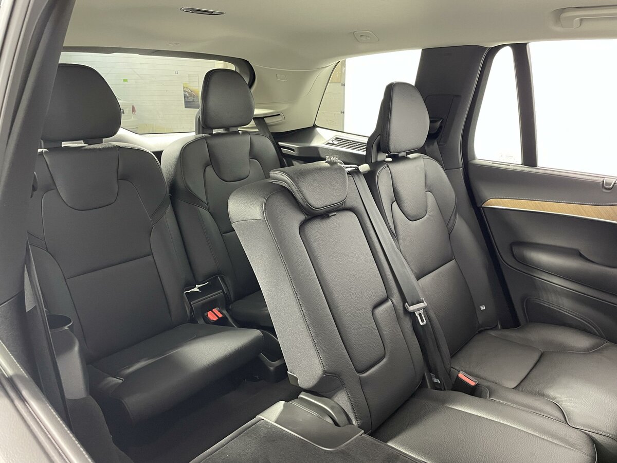 Check price and buy New Volvo XC90 Restyling For Sale