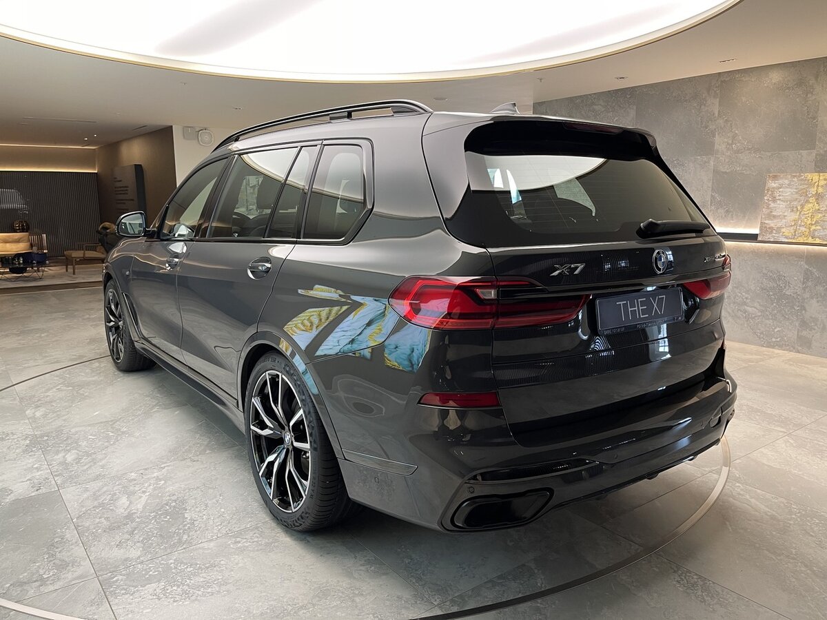 Buy New BMW X7 40i (G07)