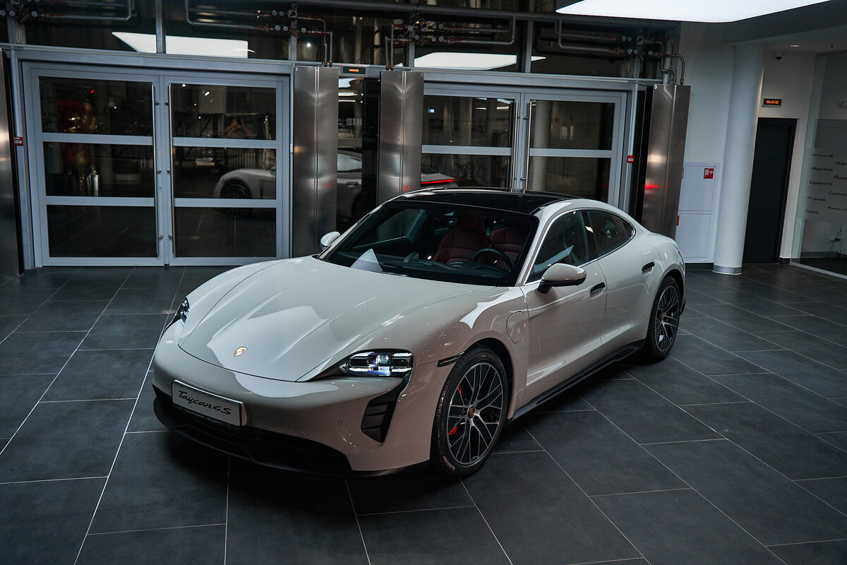 Check price and buy New Porsche Taycan 4S For Sale