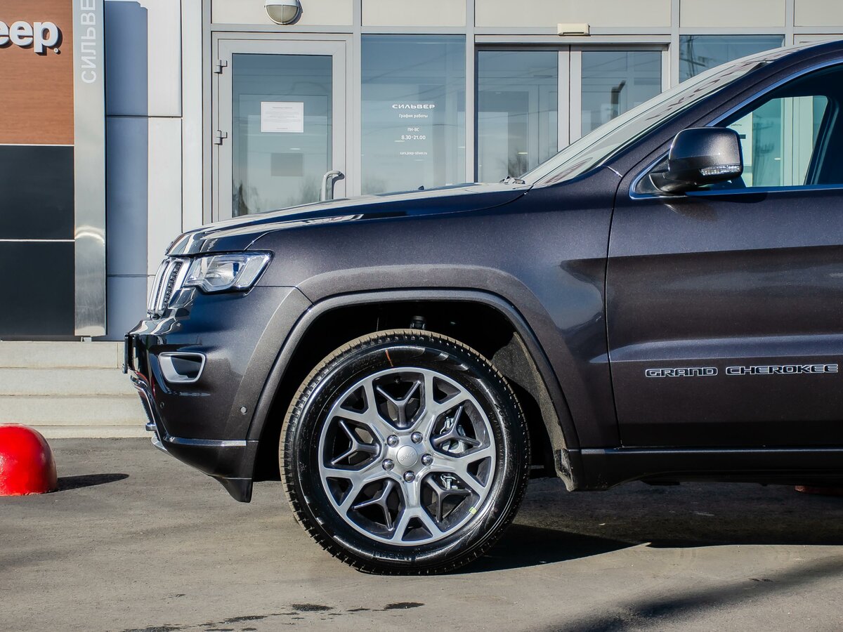 Check price and buy New Jeep Grand Cherokee (WK2) Restyling For Sale