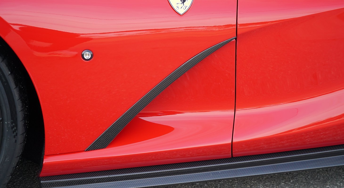 Insert for air outlet front fenders Carbon Novitec for Ferrari 812 GTS