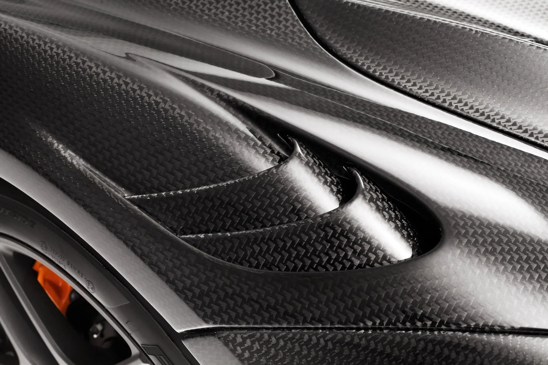 Check our price and buy Topcar Design body kit for McLaren 765 LT Spider Carbon Edition!