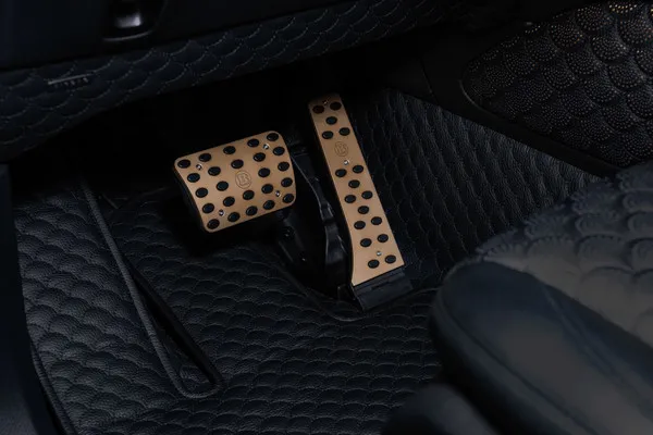 Check price and buy New BRABUS 800 Black & Gold Edition Mercedes-Benz AMG G 63 For Sale