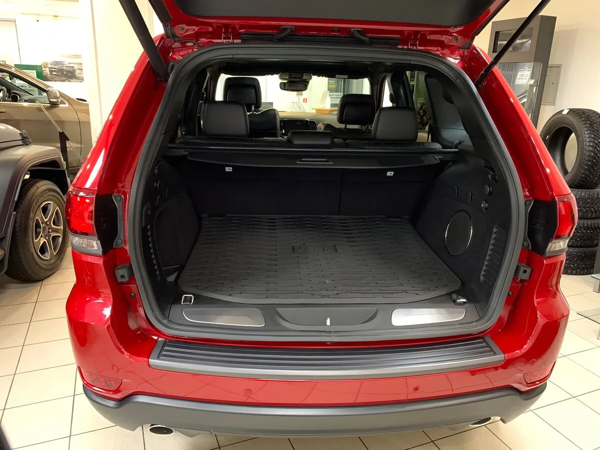 Check price and buy New Jeep Grand Cherokee (WK2) Restyling For Sale